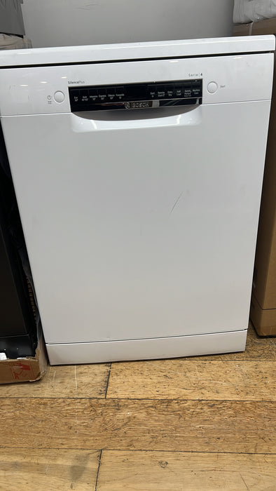 Grade A BOSCH Series 4 SMS4EKW06G Full-size WiFi-enabled Dishwasher - White BB5114