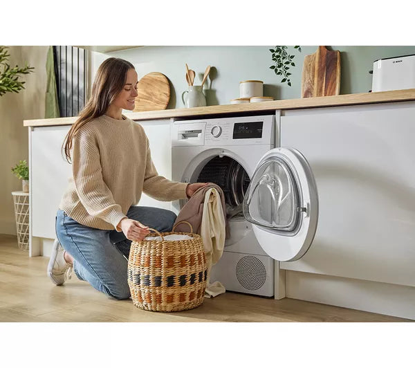 BOSCH Series 4 WTH85226GB 8 kg Heat Pump Tumble Dryer - White