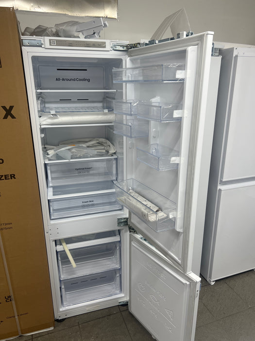 Grade A Samsung BRB26615EWW/EU Integrated Fridge Freezer -BB9522