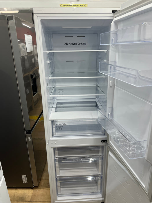 Grade A Samsung RB33B610EWW No Frost Classic Fridge Freezer with SpaceMax™ Technology - White, 70/30, E Rated-BB9603