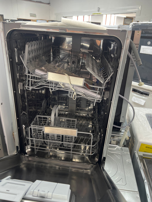 Grade A INDESIT DSIO 3T224 E Z UK N Slimline Fully Integrated Dishwasher -BB8012