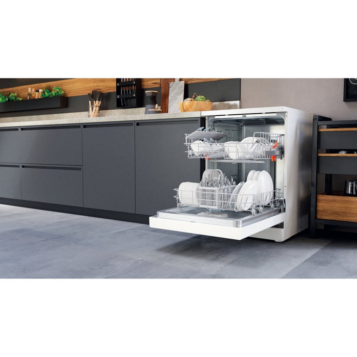 Hotpoint H2FHL626UK Dishwasher, 14 Place Settings, White, E Rated