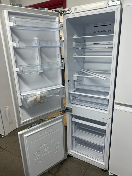 Grade A SAMSUNG SpaceMax BRB26615EWW/EU Integrated 70/30 Fridge Freezer - Fixed Hinge BB9718
