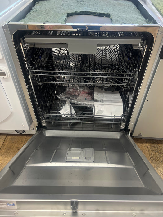 Grade A Hisense HV622E15UK Fully Integrated Standard Dishwasher - Silver Control Panel BB9114