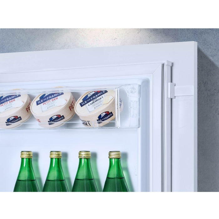Grade A Hisense RIB312F4AWE No Frost Integrated Fridge Freezer, Sliding Hinge, 70/30, White, E Rated BB9426