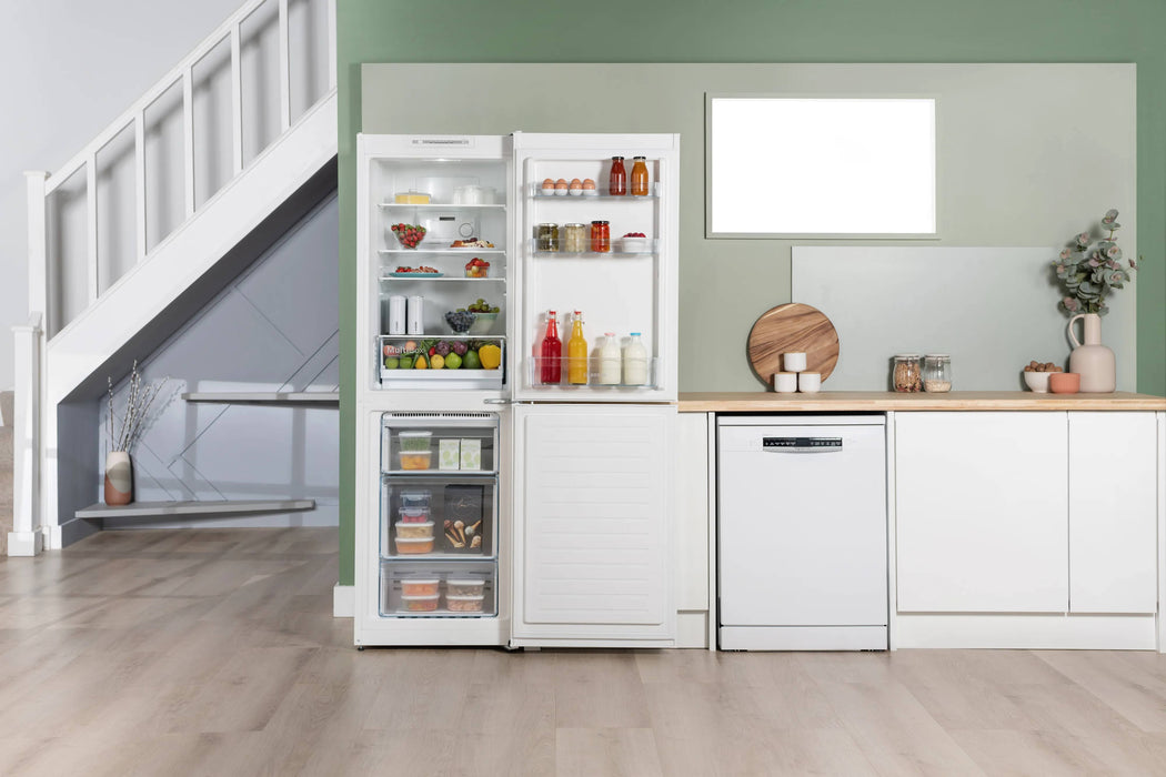 BOSCH Series 2 KGN34NWEAG 50/50 Fridge Freezer - White